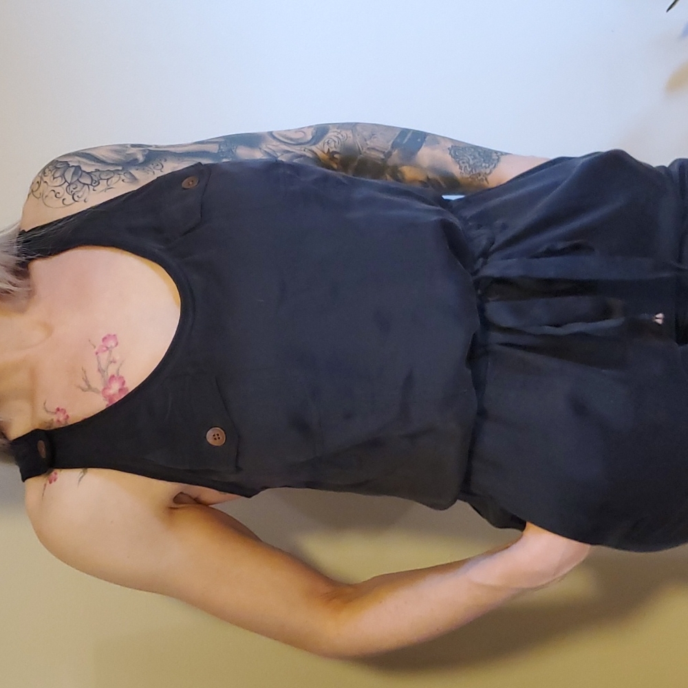 Silk Guess jumpsuit - Picture 7 of 8